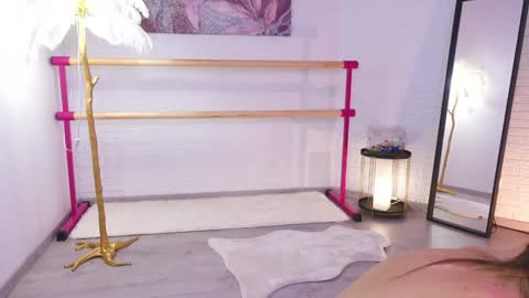 Snapshot of lyly_loveyou chatting on January 18, 2025, 8:52 am Lyly online show from January 18, 2025, 8:52 am