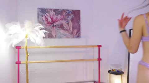 Snapshot of lyly_loveyou chatting on January 24, 2025, 9:49 am Lyly online show from January 24, 2025, 9:49 am