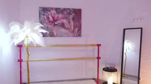 Snapshot of lyly_loveyou chatting on February 8, 2025, 9:56 am Lyly online show from February 8, 2025, 9:56 am