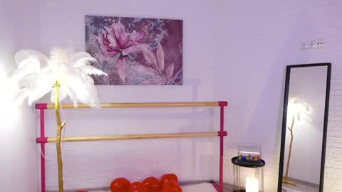 Snapshot of lyly_loveyou chatting on February 9, 2025, 5:40 am Lyly online show from February 9, 2025, 5:40 am