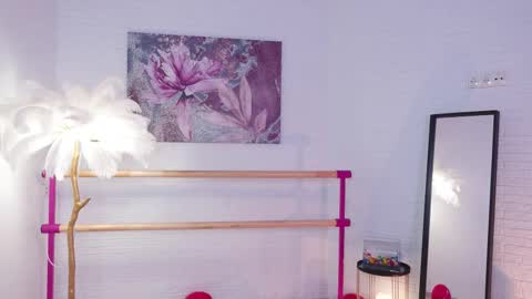 Snapshot of lyly_loveyou chatting on February 18, 2025, 6:59 am Lyly online show from February 18, 2025, 6:59 am