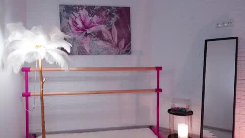 Snapshot of lyly_loveyou chatting on March 10, 2025, 5:33 am Lyly online show from March 10, 2025, 5:33 am