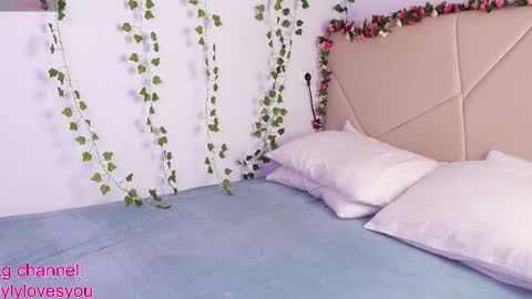 Snapshot of lyly_loveyou chatting on October 4, 2025, 5:49 am Lyly online show from October 4, 2025, 5:49 am