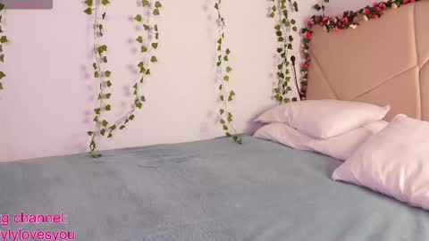 Snapshot of lyly_loveyou chatting on October 9, 2025, 5:49 am Lyly online show from October 9, 2025, 5:49 am