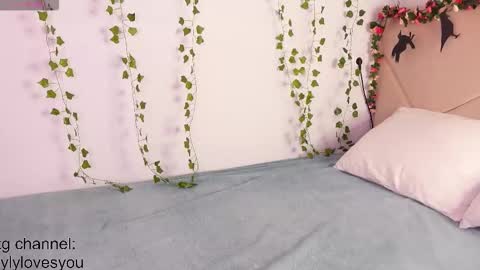 Snapshot of lyly_loveyou chatting on October 20, 2025, 5:41 am Lyly online show from October 20, 2025, 5:41 am
