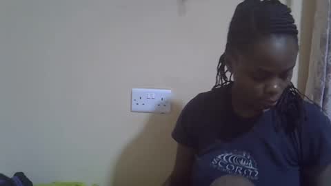 lyn_anna online show from December 14, 2025, 8:52 am