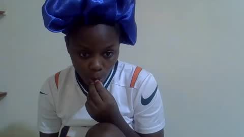 lyn_anna online show from March 1, 2026, 10:39 am