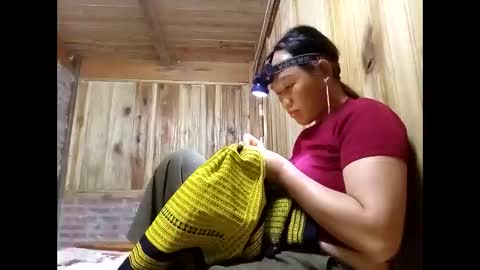 lyn_eva online show from May 23, 2026, 4:18 am