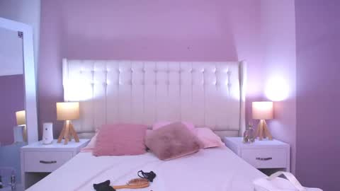 Lyn online show from February 25, 2025, 11:19 am