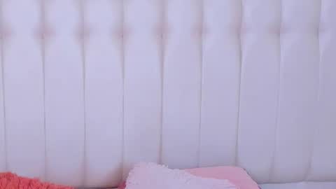 Lyn online show from October 16, 2025, 11:11 am