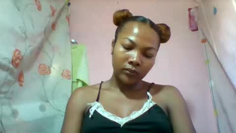 lyndah19 online show from March 2, 2026, 7:15 am