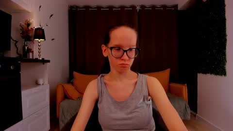 Sara online show from February 17, 2025, 4:48 pm