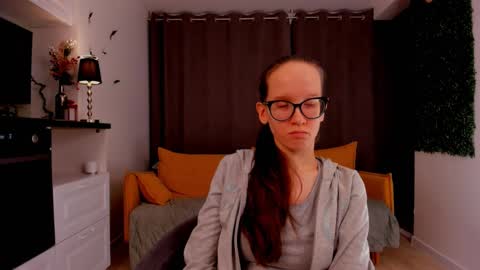 Sara online show from February 17, 2025, 7:53 pm