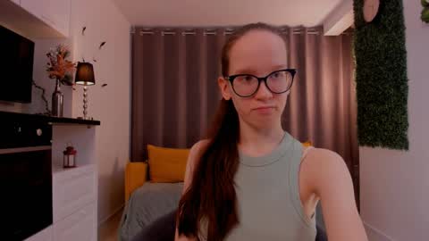 Sara online show from March 2, 2025, 4:10 pm