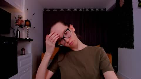 Sara online show from March 6, 2025, 10:36 pm