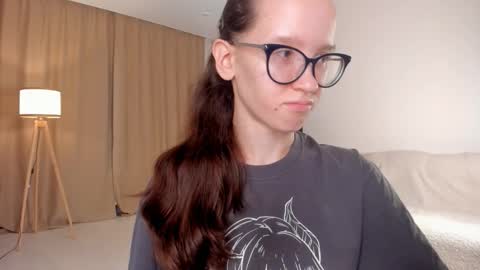 Sara online show from October 17, 2025, 4:20 pm