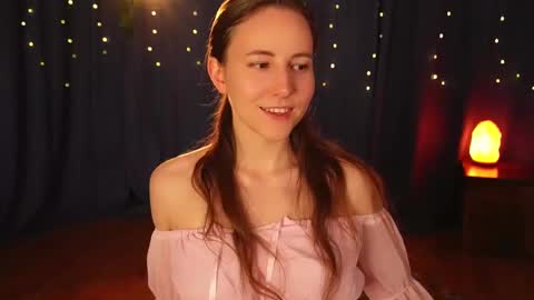 Snapshot of lynn_feline chatting on February 14, 2025, 5:14 pm Lynn online show from February 14, 2025, 5:14 pm