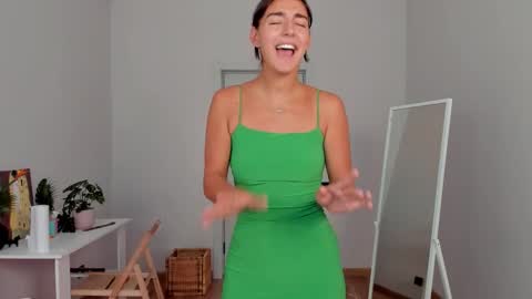  LYNN  online show from September 28, 2025, 6:30 am