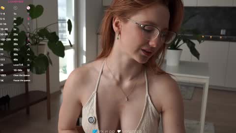 Snapshot of lynnalltop chatting on April 22, 2026, 4:26 am Natasha online show from April 22, 2026, 4:26 am