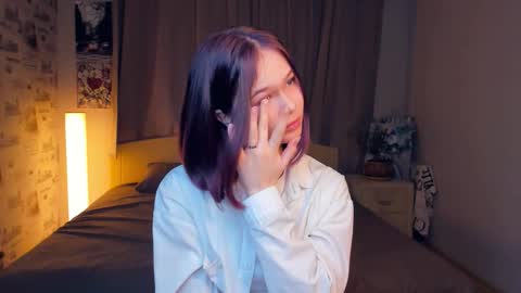 Cozy Lynns room online show from November 28, 2025, 9:01 am