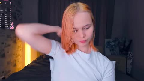 Cozy Lynns room online show from February 8, 2026, 8:29 am