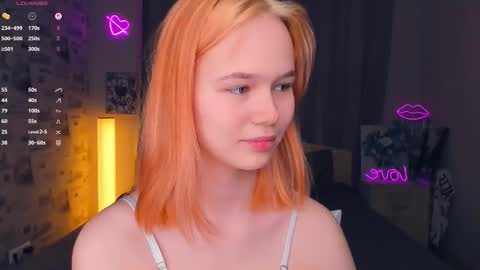 Cozy Lynns room online show from February 14, 2026, 8:22 am