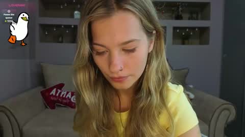 Lynn online show from November 30, 2025, 4:00 pm