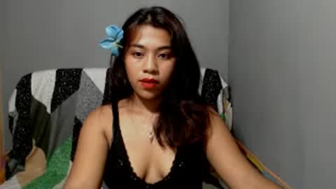 Snapshot of lynskaye2005 chatting on June 24, 2026, 12:37 pm Lyn online show from June 24, 2026, 12:37 pm