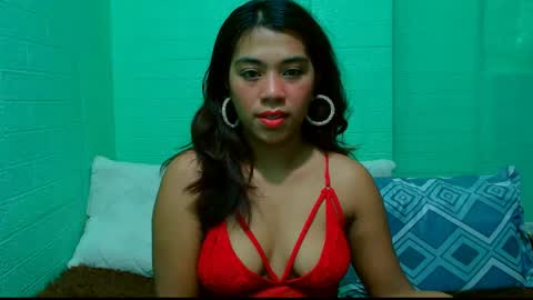 Snapshot of lynskaye2005 chatting on July 23, 2026, 9:24 pm Lyn online show from July 23, 2026, 9:24 pm
