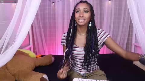 Lynx and Sun  online show from October 21, 2025, 7:47 pm