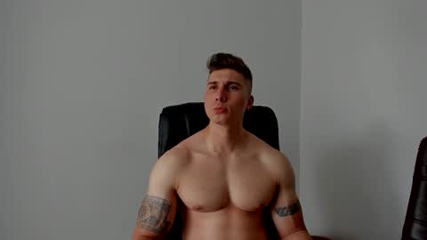 Lyonel online show from December 4, 2025, 7:33 pm