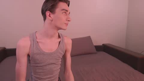 KennyEliot online show from December 1, 2024, 6:52 pm