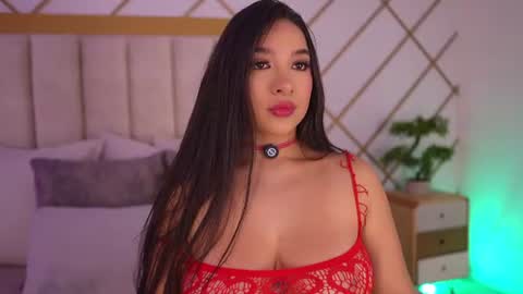 Snapshot of lyrabellini chatting on July 12, 2026, 10:50 am online show from July 12, 2026, 10:50 am