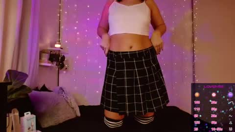 Lyra Rose online show from October 24, 2025, 2:46 pm