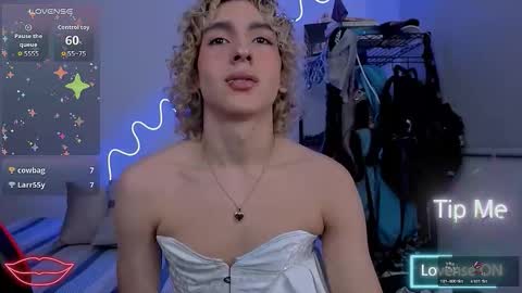 Lyric online show from December 1, 2025, 11:43 pm