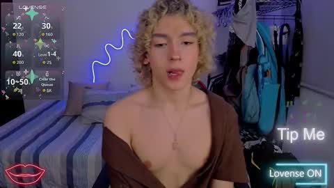 Lyric online show from December 2, 2025, 11:23 pm