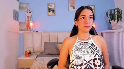 Snapshot of lyzzi_smith01 chatting on January 8, 2025, 10:37 pm Lizzy smith online show from January 8, 2025, 10:37 pm