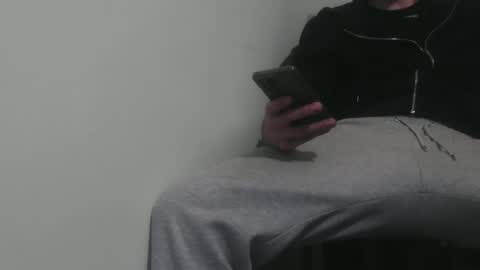 Snapshot of m4dh4tter24 chatting on December 4, 2024, 8:18 pm m4dh4tter24 online show from December 4, 2024, 8:18 pm