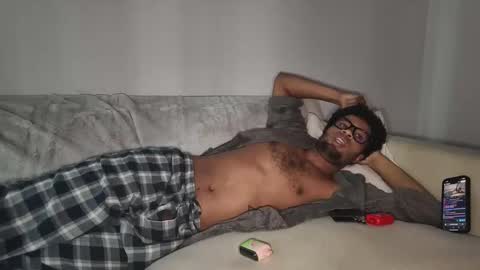 Snapshot of m_d_fl chatting on February 4, 2026, 3:51 pm MD online show from February 4, 2026, 3:51 pm