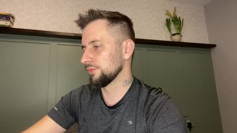 m_stephen online show from April 3, 2026, 3:04 am