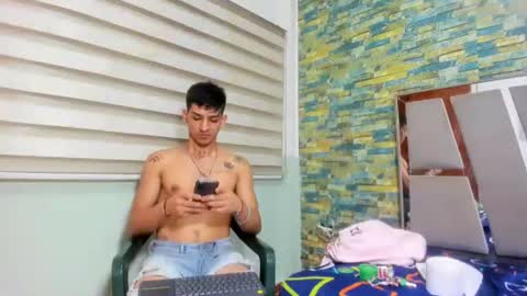 itgram pezlo josue online show from February 3, 2025, 3:49 pm