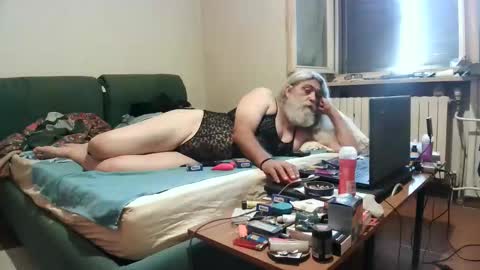 maax1970 online show from September 21, 2025, 1:24 pm