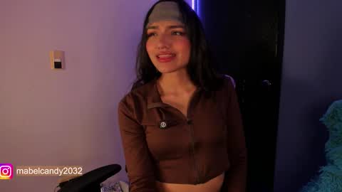 Snapshot of mabel_candy chatting on February 19, 2026, 11:23 pm Mabel Candy online show from February 19, 2026, 11:23 pm