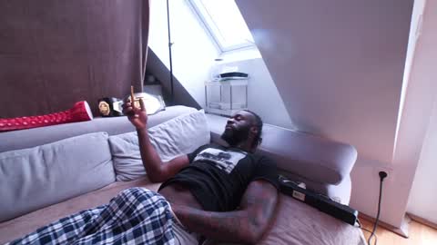 Mac Troy online show from January 11, 2025, 11:34 am