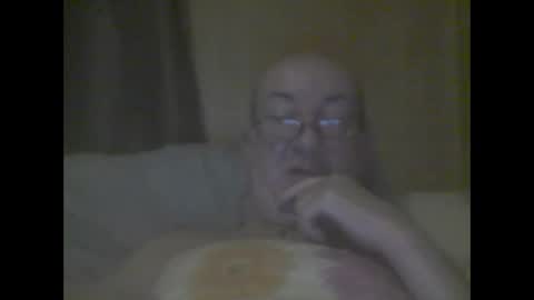 macbewdekan25 online show from December 5, 2024, 10:55 am