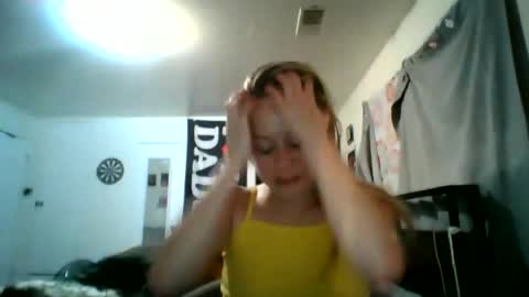 Snapshot of maceyloves chatting on June 19, 2026, 4:39 am maceyloves online show from June 19, 2026, 4:39 am