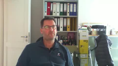 macfly67 online show from October 31, 2025, 12:50 pm