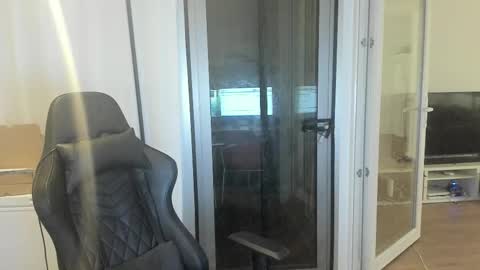 Andy online show from October 26, 2025, 8:37 pm