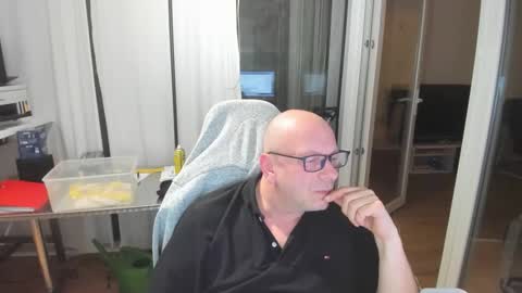 Snapshot of machinegun3dx chatting on February 3, 2026, 5:51 pm Andy online show from February 3, 2026, 5:51 pm