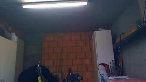 Snapshot of machinegun3dx chatting on February 4, 2026, 11:53 pm Andy online show from February 4, 2026, 11:53 pm